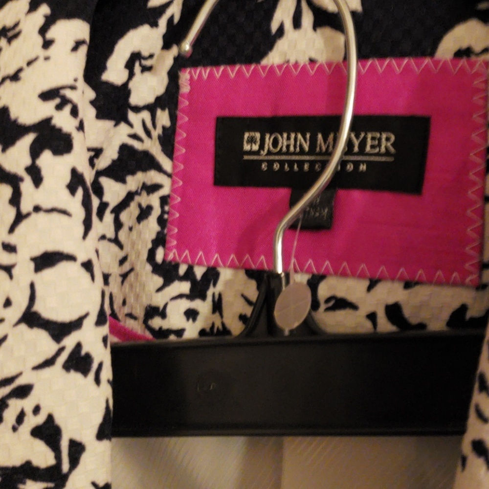 Pant suit - Picture 3 of 4